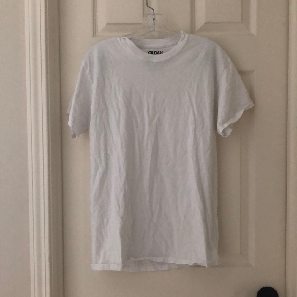 NWOT Gildan Basics Plain White Tee